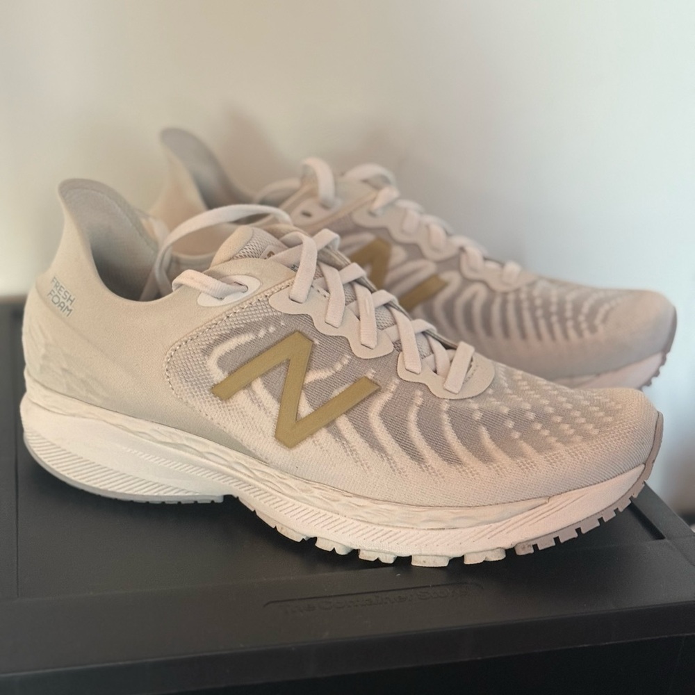 New Balance Women's Cream Running Shoes